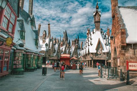 town next to hogwarts|Hogsmeade .